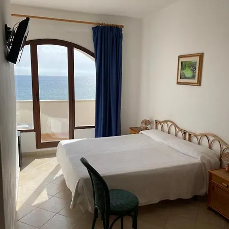 Miramare Garzia 3*