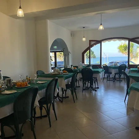 Miramare Garzia 3* Marinella di Selinunte